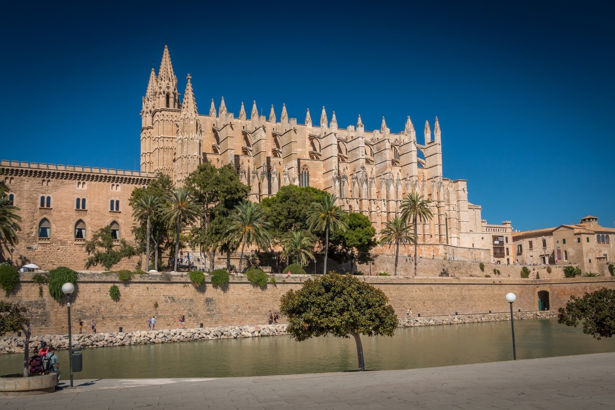 Spain: 5 Reasons Why Majorca Is A Perfect Holiday Destination